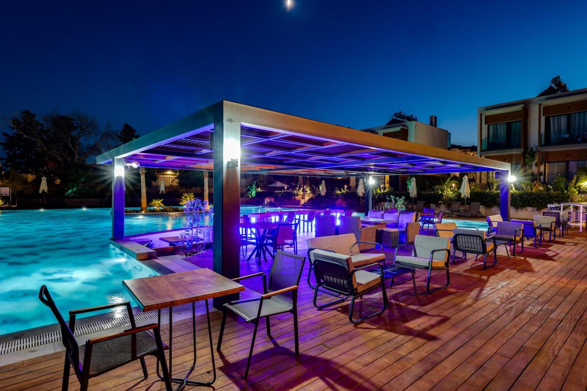 אורטקנט Celeste Bella Luxury Hotel & Spa מראה חיצוני תמונה
