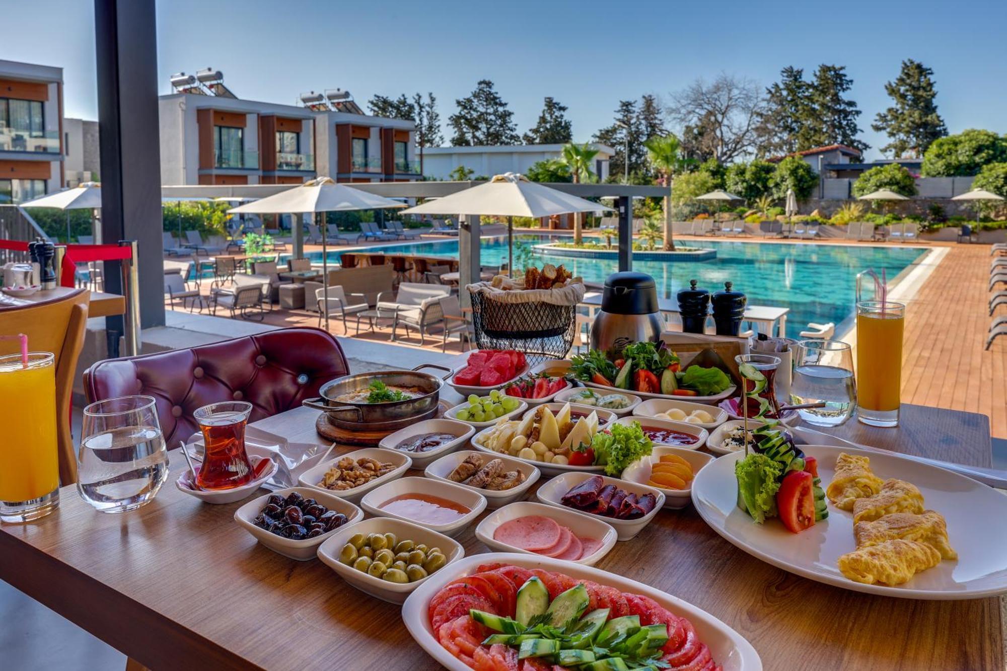 אורטקנט Celeste Bella Luxury Hotel & Spa מראה חיצוני תמונה