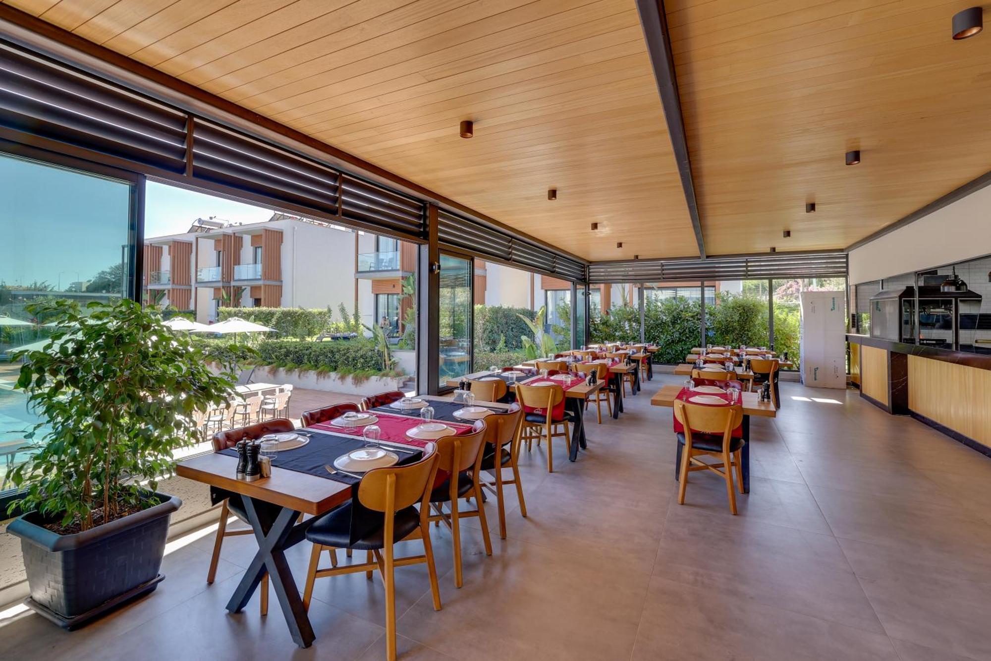 אורטקנט Celeste Bella Luxury Hotel & Spa מראה חיצוני תמונה